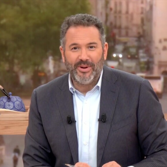 Depuis janvier, Bruce Toussaint anime "Bonjour !" chaque matin sur TF1
Bruce Toussaint sur le plateau de "Bonjour !"