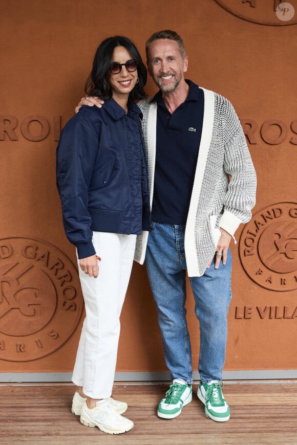 Sarah Caverivière et son mari Philippe - Les célébrités au village lors des Internationaux de France de tennis de Roland Garros 2024 à Paris. Le 5 juin 2024. © Jacovides-Moreau/Bestimage 