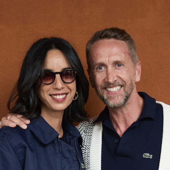 Sarah Caverivière et son mari Philippe - Les célébrités au village lors des Internationaux de France de tennis de Roland Garros 2024 à Paris. Le 5 juin 2024. © Jacovides-Moreau/Bestimage 