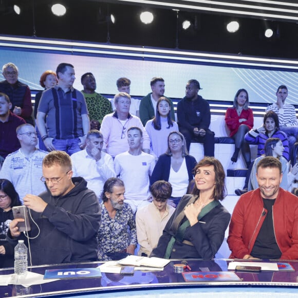 Exclusif - Guillaume Genton, Géraldine Maillet, Raymond Aabou, Pascale de La Tour Du Pin, Gilles Verdez - Enregistrement de l'émission "TPMP (Touche Pas à Mon Poste)", présentée par C.Hanouna et diffusée en direct sur C8 le 26 octobre 2023 © Jack Tribeca / Bestimage