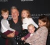 En attendant, le comédien s'est lancé dans un nouveau projet familial
Alec Baldwin, sa femme Hilaria et leurs enfants Rafael, Carmen et Leonardo - People à la soirée Chairman lors du Festival International du Film des Hamptons à New York. Le 6 octobre 2018 © Sonia Moskowitz / Zuma Press / Bestimage