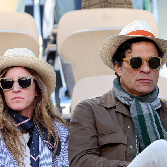 Raí et sa femme Viviane Lescher - Célébrités dans les tribunes des Internationaux de France de tennis de Roland Garros 2024 à Paris le 7 juin 2024. © Jacovides-Moreau/Bestimage 