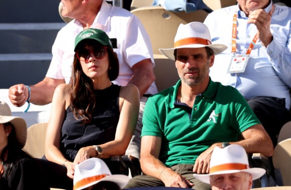 Nolwenn Leroy et son compagnon Arnaud Clément - Célébrités dans les tribunes des Internationaux de France de tennis de Roland Garros 2024 à Paris le 7 juin 2024. © Jacovides-Moreau/Bestimage 