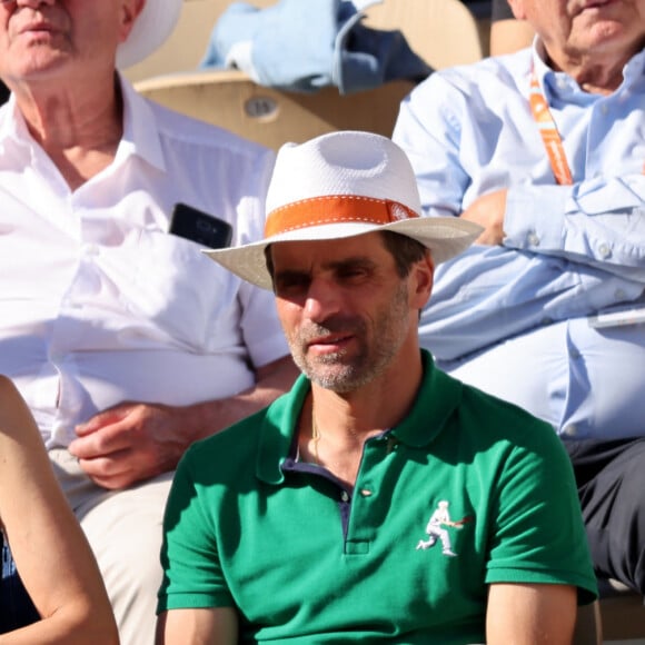 Nolwenn Leroy et son compagnon Arnaud Clément - Célébrités dans les tribunes des Internationaux de France de tennis de Roland Garros 2024 à Paris le 7 juin 2024. © Jacovides-Moreau/Bestimage 