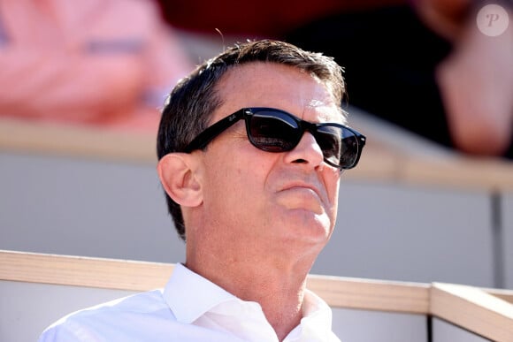 Manuel Valls - Célébrités dans les tribunes des Internationaux de France de tennis de Roland Garros 2024 à Paris le 7 juin 2024. © Jacovides-Moreau/Bestimage 