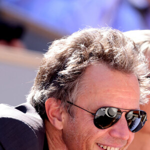 Anne-Sophie Lapix et son mari Arthur Sadoun - Célébrités dans les tribunes des Internationaux de France de tennis de Roland Garros 2024 à Paris le 7 juin 2024. © Jacovides-Moreau/Bestimage 