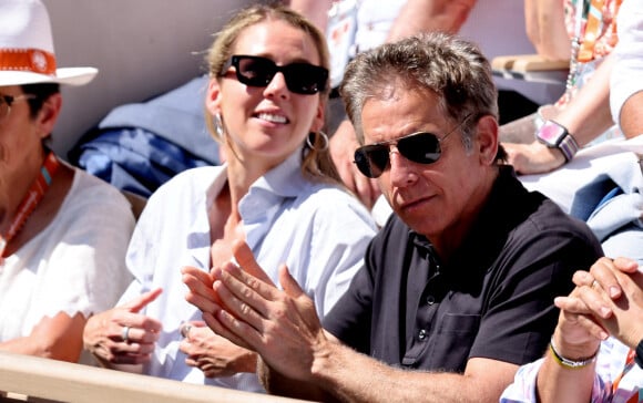 Ben Stiller avec sa femme Christine Taylor - Célébrités dans les tribunes des Internationaux de France de tennis de Roland Garros 2024 à Paris le 7 juin 2024. © Jacovides-Moreau/Bestimage 