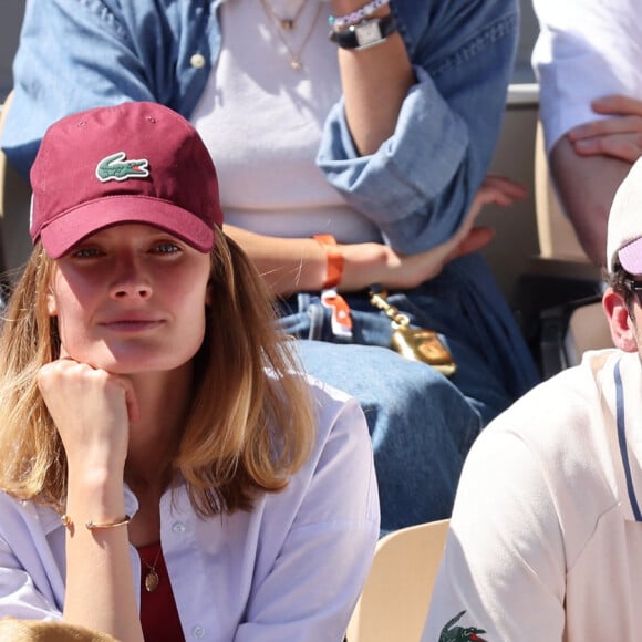 Constance Jablonski et son mari Matthias Dandois - Célébrités dans les tribunes des Internationaux de France de tennis de Roland Garros 2024 à Paris le 7 juin 2024. © Jacovides-Moreau/Bestimage 