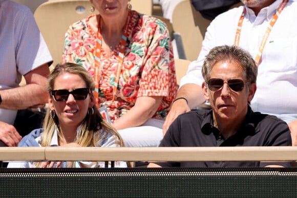 Ben Stiller avec sa femme Christine Taylor - Célébrités dans les tribunes des Internationaux de France de tennis de Roland Garros 2024 à Paris le 7 juin 2024. © Jacovides-Moreau/Bestimage 