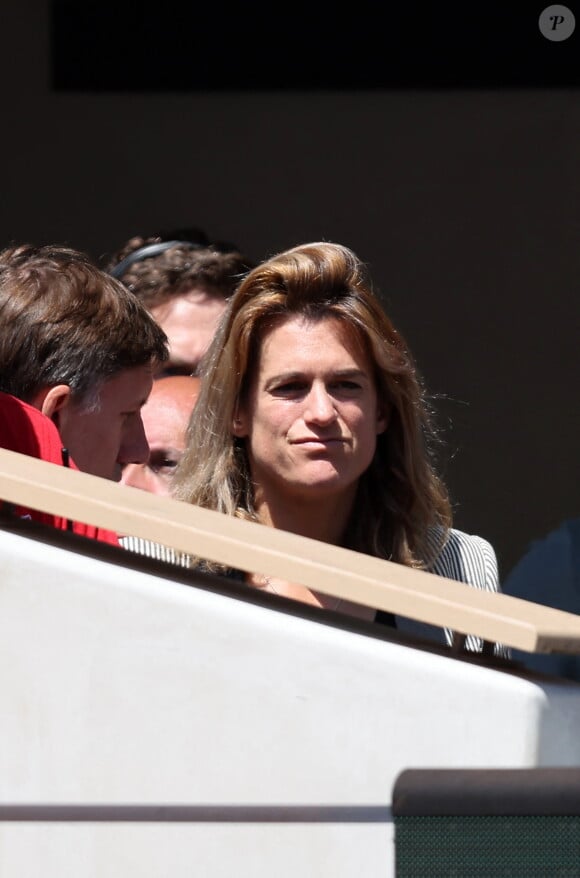 Amélie Mauresmo - Célébrités dans les tribunes des Internationaux de France de tennis de Roland Garros 2024 à Paris le 7 juin 2024. © Jacovides-Moreau/Bestimage 