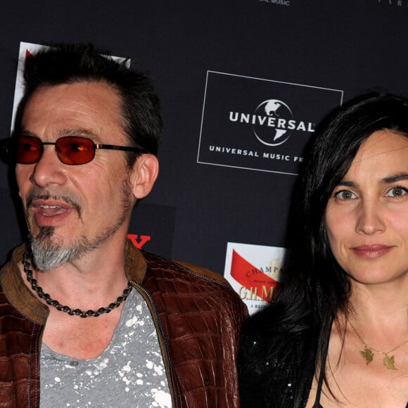 Toutefois, dans un podcast accordé à l'addictologue Laurent Karila, Florent Pagny est catégorique concernant la consommation juvénile...
Florent Pagny et sa femme Azucena à la soirée AZ Production qui s'est tenue au VIP ROOM Theater à Paris, le 3 juin 2010. Giancarlo Gorassini/ABACAPRESS.COM