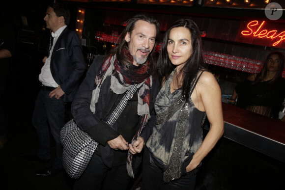 Florent Pagny, accompagné de sa femme Azucena, reçoit un disque de diamant pour son album "Vieillir avec toi" au Titty Twister à Paris, le 1er octobre 2014. Jérôme Domine/ABACAPRESS.COM