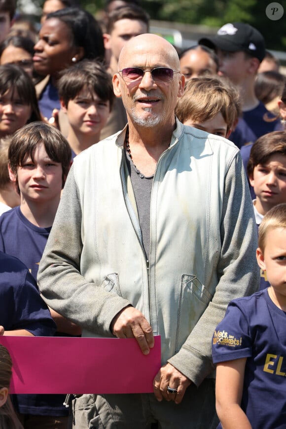 Florent Pagny assiste à la cérémonie de remise du Prix de l'Ambassadeur de l'association ELA à la Cité des Sciences et de l'Industrie à Paris, le 7 juin 2023. Jérôme Domine/ABACAPRESS.COM