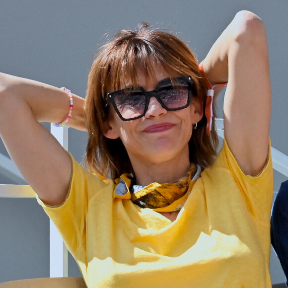 Sophie Marceau était l'une des spectatrices de la finale de Roland-Garros opposant Carlos Alcaraz à Alexander Zverev
Sophie Marceau assiste à la finale de Roland-Garros à Paris. Photo : ABACAPRESS.COM