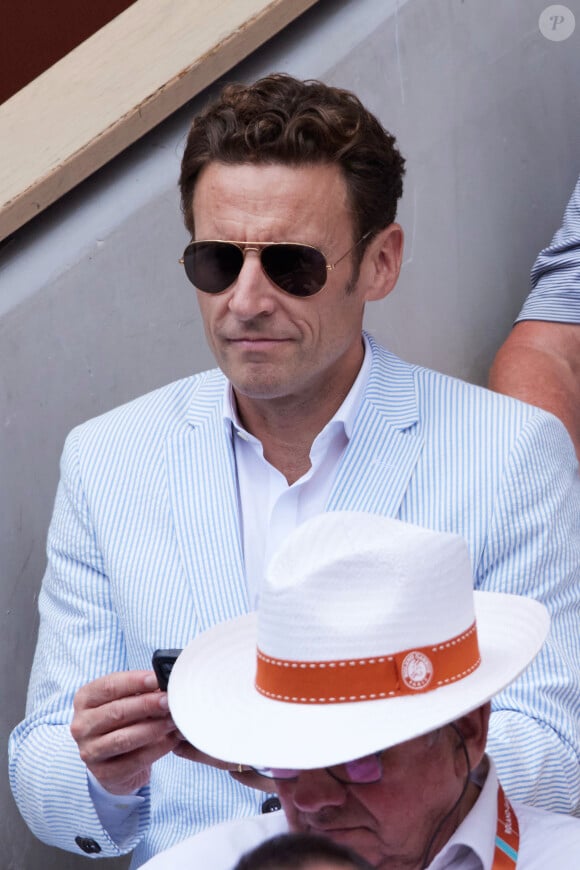 Laurent Macron - Célébrités dans les tribunes de la finale homme des Internationaux de France de tennis de Roland Garros 2024 à Paris le 9 juin 2024. © Jacovides-Moreau/Bestimage 