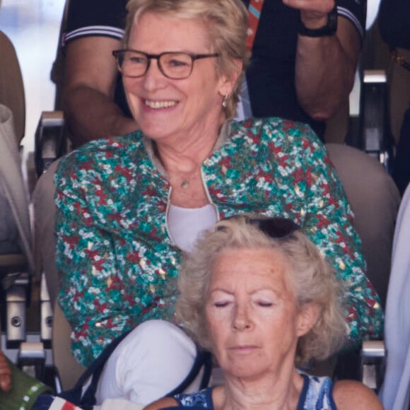 Élise Lucet - Célébrités dans les tribunes de la finale homme des Internationaux de France de tennis de Roland Garros 2024 à Paris le 9 juin 2024. © Jacovides-Moreau/Bestimage 