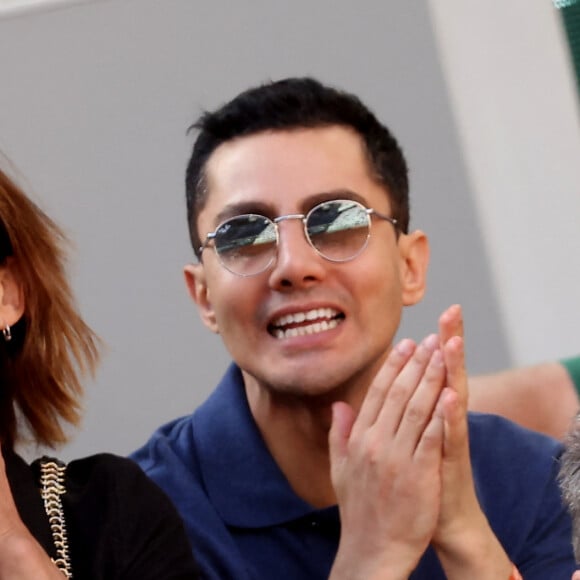 Sophie Marceau, Djanis Bouzyani - Célébrités dans les tribunes de la finale homme des Internationaux de France de tennis de Roland Garros 2024 à Paris le 9 juin 2024. © Jacovides-Moreau/Bestimage 