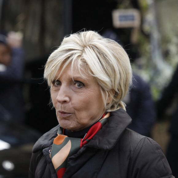 Evelyne Dheliat - Sorties des obsèques de Jean-Pierre Pernaut en la Basilique Sainte-Clotilde à Paris, France, le 9 mars 2022. © Denis Guignebourg/BestImage