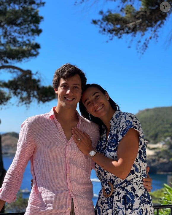 En effet, elle va se marier avec son fiancé ! 
Caroline Garcia et son fiancé Borja Duran @ Instagram