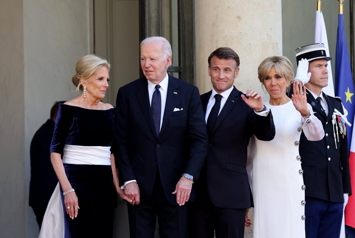 Photo : Jill Biden et son mari Joe, Emmanuel Macron et sa femme ...