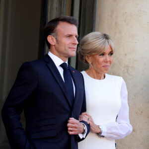 Pour le premier, Brigitte Macron devrait donner un cour interactif qui sera retransmis sur tous les campus LIVE. 
Emmanuel Macron et sa femme Brigitte - Dîner d'état en l'honneur du président des Etats-Unis et sa femme au palais de l'Elysée à Paris, à l'occasion de leur visite officielle en France. Le 8 juin 2024 © Jacovides-Moreau / Bestimage 