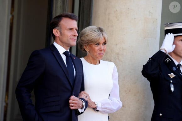 Pour le premier, Brigitte Macron devrait donner un cour interactif qui sera retransmis sur tous les campus LIVE. 
Emmanuel Macron et sa femme Brigitte - Dîner d'état en l'honneur du président des Etats-Unis et sa femme au palais de l'Elysée à Paris, à l'occasion de leur visite officielle en France. Le 8 juin 2024 © Jacovides-Moreau / Bestimage 