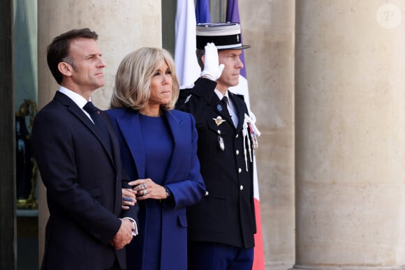 Le président français Emmanuel Macron et la première dame, Brigitte Macron accueillent le président américain et sa femme au palais de l'Elysee pour une visite d'état. Le 8 juin 2024. © Stéphane Lemouton / Bestimage 