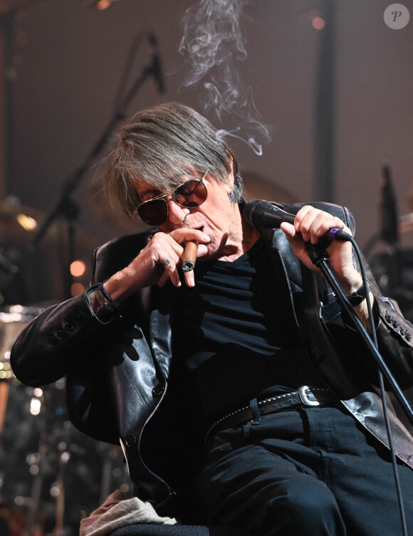 Jacques Dutronc et Thomas Dutronc en showcase de leur tournée "Dutronc & Dutronc" au Centre Evénementiel de Courbevoie le 11 avril 2022. © Coadic Guirec/Bestimage