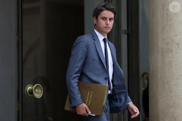 Le premier ministre, Gabriel Attal à la sortie du conseil des ministres, au palais présidentiel de l'Elysée à Paris, France, le 31 mai 2024. © Stéphane Lemouton/Bestimage 