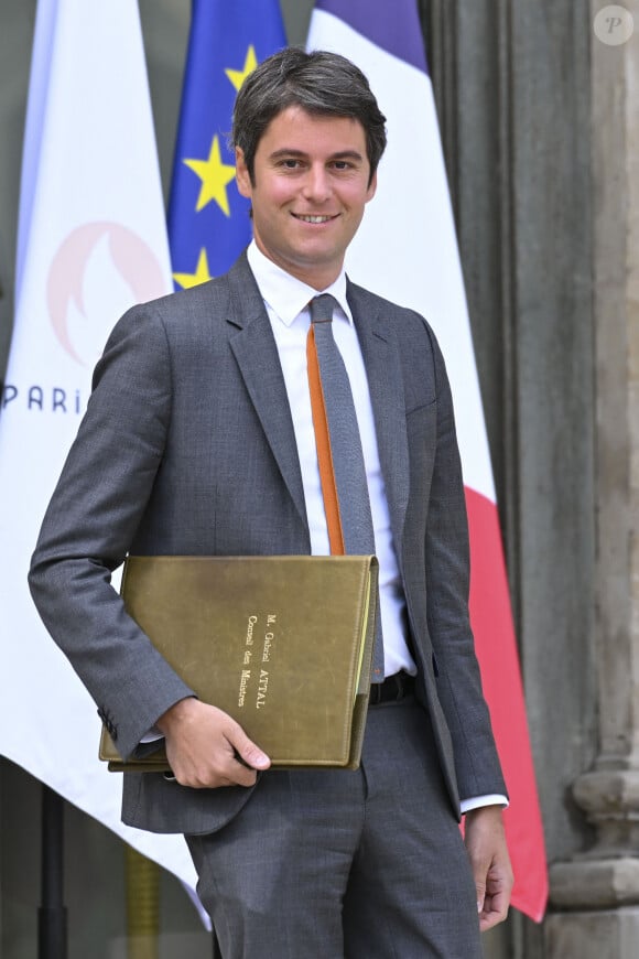 Gabriel Attal à la sortie du conseil des ministres, au palais présidentiel de l'Elysée à Paris, France, le 12 juin 2024. © Michael Baucher/Panoramic/Bestimage 