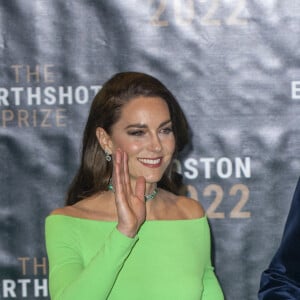 Le prince et la princesse de Galles arrivent à la cérémonie de remise des prix Earthshot 2022 à Boston, MA, États-Unis, le 2 décembre 2022. La princesse de Galles porte une robe de Solace London et un collier appartenant à Diana, princesse de Galles. Photo par Splash News/ABACAPRESS.COM