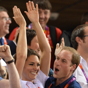 Le duc William et la duchesse Catherine de Cambridge assistent à la course cycliste lors de la sixième journée des Jeux olympiques au Vélodrome de Londres, Royaume-Uni, le 2 août 2012. Photo par Gouhier-Guibbaud-JMP/ABACAPRESS.COM