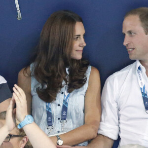 Le duc et la duchesse de Cambridge regardent la natation au Tollcross Swimming Centre, pendant les Jeux du Commonwealth 2014 à Glasgow, Royaume-Uni, lundi 28 juillet 2014. Photo par Danny Lawson/PA Wire/ABACAPRESS.COM