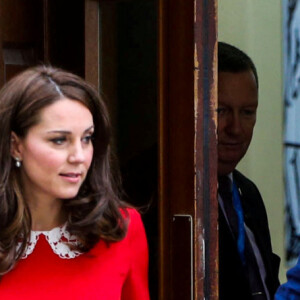 Le duc et la duchesse de Cambridge et leur fils nouveau-né devant l'aile Lindo de l'hôpital St Mary à Paddington, Londres, Royaume-Uni, le 23 avril 2018. Photo par Paul Davey/SWNS/ABACAPRESS.COM