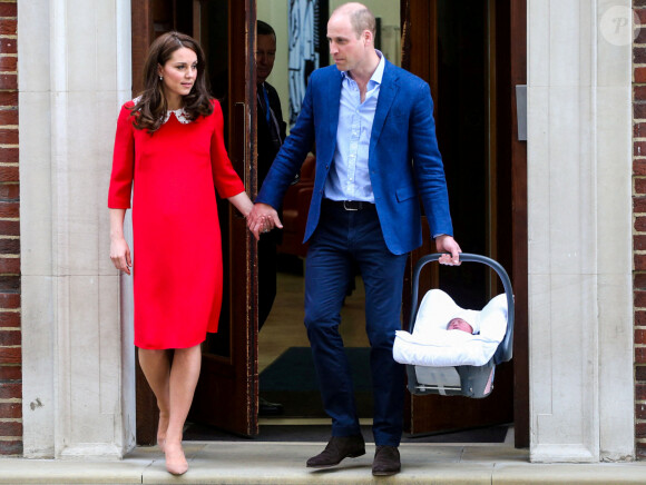 Le duc et la duchesse de Cambridge et leur fils nouveau-né devant l'aile Lindo de l'hôpital St Mary à Paddington, Londres, Royaume-Uni, le 23 avril 2018. Photo par Paul Davey/SWNS/ABACAPRESS.COM