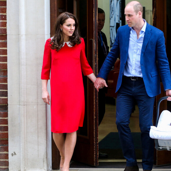 Le duc et la duchesse de Cambridge et leur fils nouveau-né devant l'aile Lindo de l'hôpital St Mary à Paddington, Londres, Royaume-Uni, le 23 avril 2018. Photo par Paul Davey/SWNS/ABACAPRESS.COM