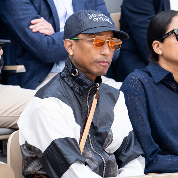 L'artiste et sa femme ont donc posé leurs valises et habitent à Paris.
Pharrell Williams et Helen Lasichanh assistent aux Internationaux de France 2024 à Roland Garros le 9 juin 2024 à Paris, France. Photo par Laurent Zabulon/ABACAPRESS.COM