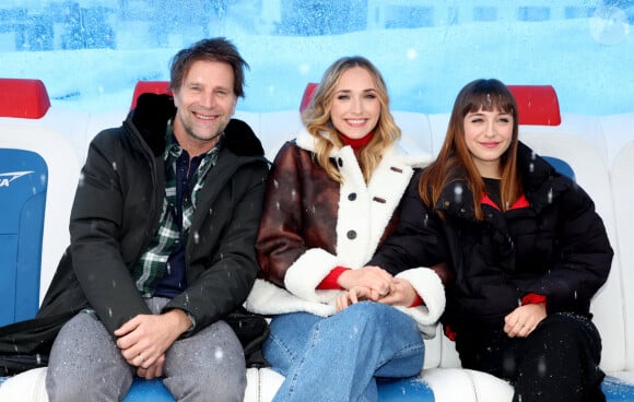 Ce samedi 15 juin à Villeneuve-lès-Maguelone se tenait le festival Jeunesse en Court, dédié aux courts métrages.
Thomas Jouannet et ses filles Chloé Jouannet, Mado Jouannet - Photocall du court-métrage "Allez ma fille", réalisé par Chloé, lors du 27ème Festival International du Film de Comédie de l'Alpe d'Huez, le 18 janvier 2024. © Dominique Jacovides / Bestimage