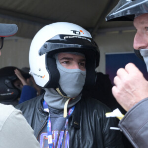 Gad Elmaleh, Michaël Youn, Vincent Cassel - Les célébrités participent à un tour de chauffe lors des "24H du Mans 2024", le 15 juin 2024. © Rachid Bellak/Bestimage