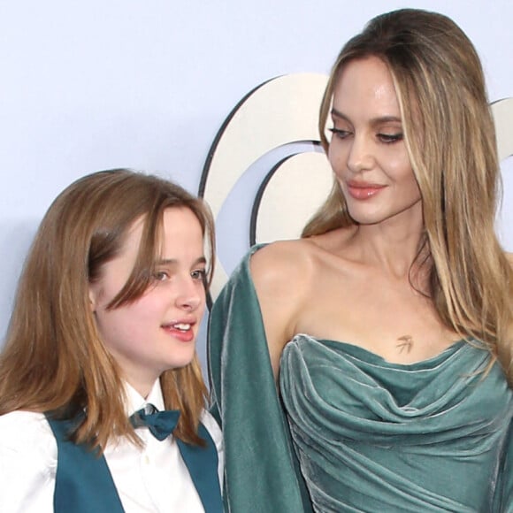 C'est un tapis rouge entre mère et fille qui était magnifique.
Angelina Jolie, Vivienne Jolie-Pitt aux Tony Awards à New York. Photo de Janet Mayer/INSTARImages/ABACAPRESS.COM