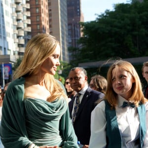 Angelina Jolie et sa fille Vivienne arrivent à la cérémonie des Tony Awards au Lincoln Center à New York le 16 juin 2024. © Sonia Moskowitz Gordon/ZUMA Press Wire / Bestimage  June 16, 2024, New York, New York, USA