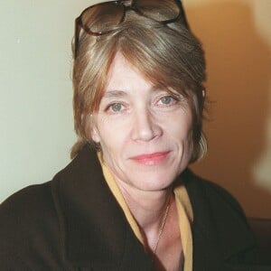 Françoise Hardy au vernissage de l'exposition Jean-Marie Périer à Paris le 27 novembre 1998