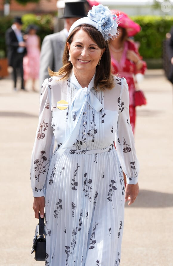 Carole et Michael Middleton, les parents de la princesse de Galles, assistent au deuxième jour de la course hippique Royal Ascot, le 19 juin 2024. 