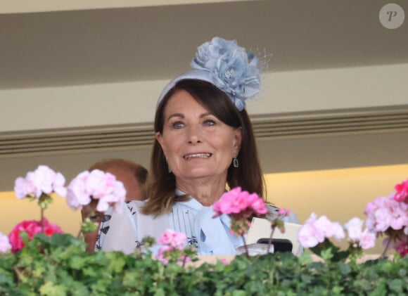 Le prince William, prince de Galles, et ses beaux-parents, Michael et Carole Middleton assistent au deuxième jour des courses hippiques à Ascot, le 19 juin 2024. 