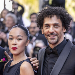 Élise Tilloloy, Tomer Sisley - Montée des marches du film " Emilia Perez " lors du 77ème Festival International du Film de Cannes, au Palais des Festivals à Cannes. Le 18 mai 2024 © Olivier Borde / Bestimage 