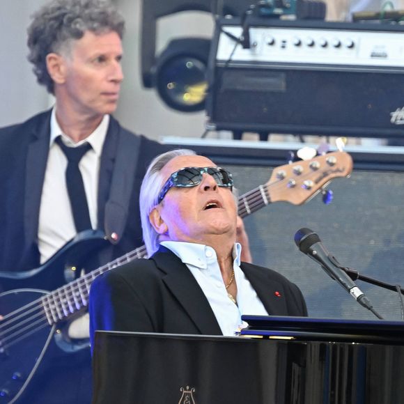 Le chanteur va pouvoir assurer ses prochains concerts de l'été
 
Gilbert Montagné - G.Montagné, invité d'honneur du président de la République française E.Macron à l'occasion de la fête de la Musique dans la cour de l'Elysée à Paris, le 21 juin 2024. © Jacques Witt / Pool / Bestimage