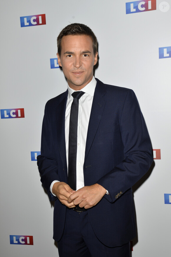 Adrien Gindre lors du photocall de la conférence de rentrée de la chaine LCI à Boulogne Billancourt le 30 août 2017. © Coadic Guirec / Bestimage