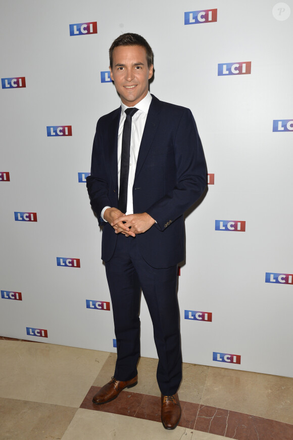 Adrien Gindre lors du photocall de la conférence de rentrée de la chaine LCI à Boulogne Billancourt le 30 août 2017. © Coadic Guirec / Bestimage