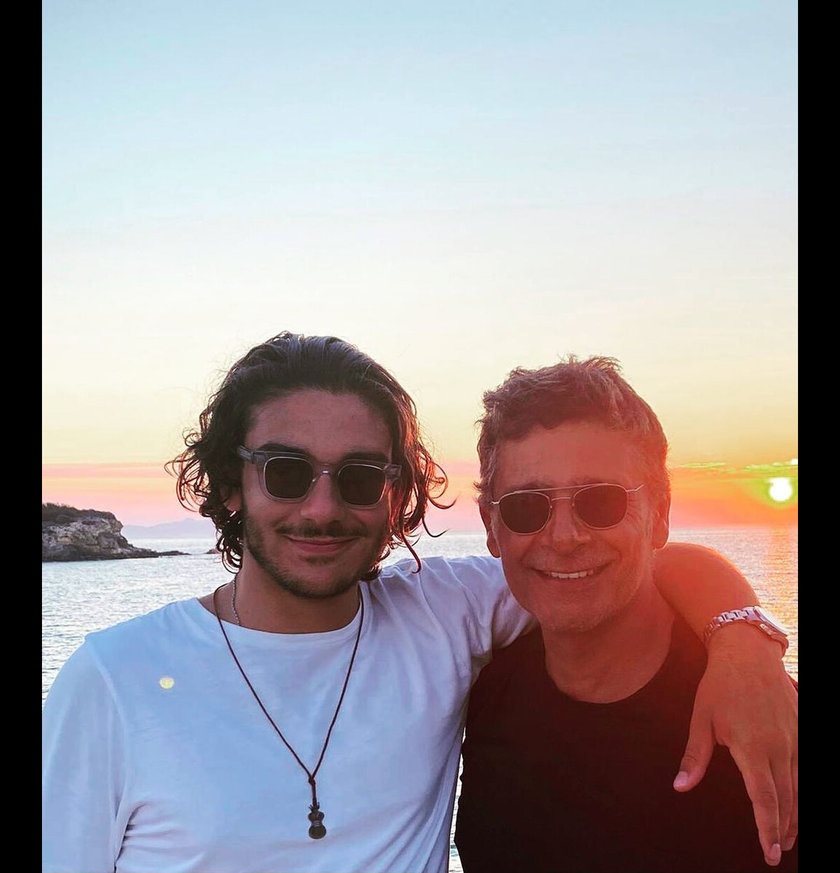 Leo Vs Pascal Photo : Pascal Elbé et son fils Léo sur Instagram. Le 22 août 2021 ...