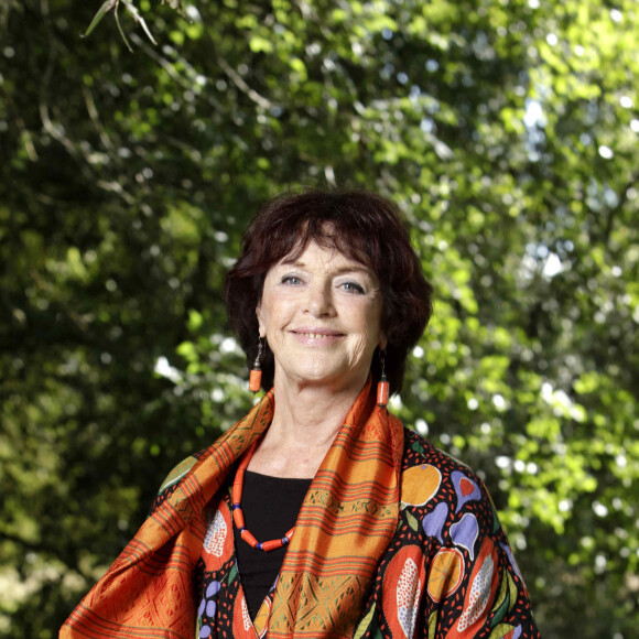 Anny Duperey pose lors d'une séance de portrait à Paris, France, le 20 août 2021. Photo par VIM/ABACAPRESS.COM